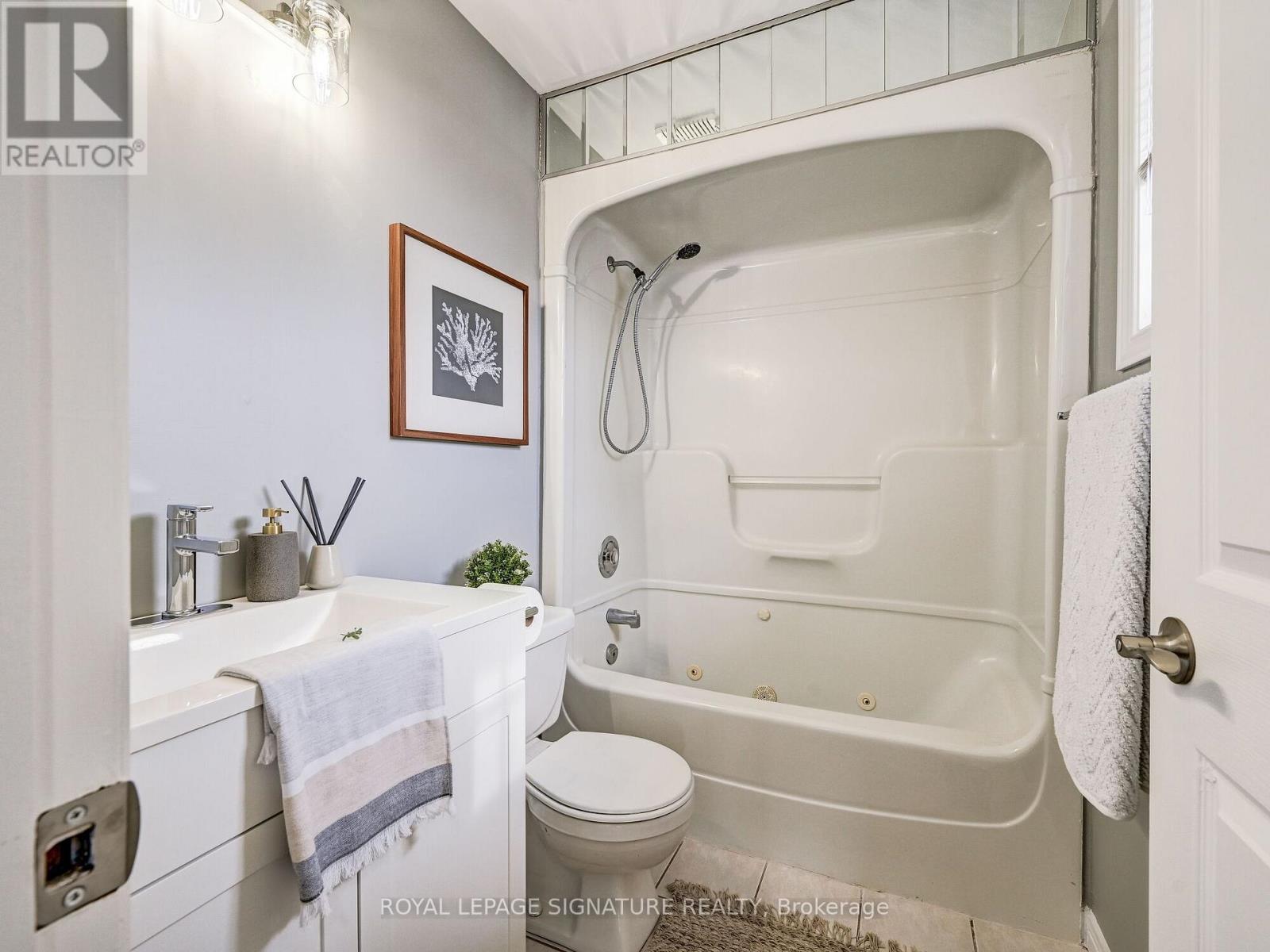 23 Beaverton Drive, Hamilton, Ontario  L8W 3K9 - Photo 43 - X12493110