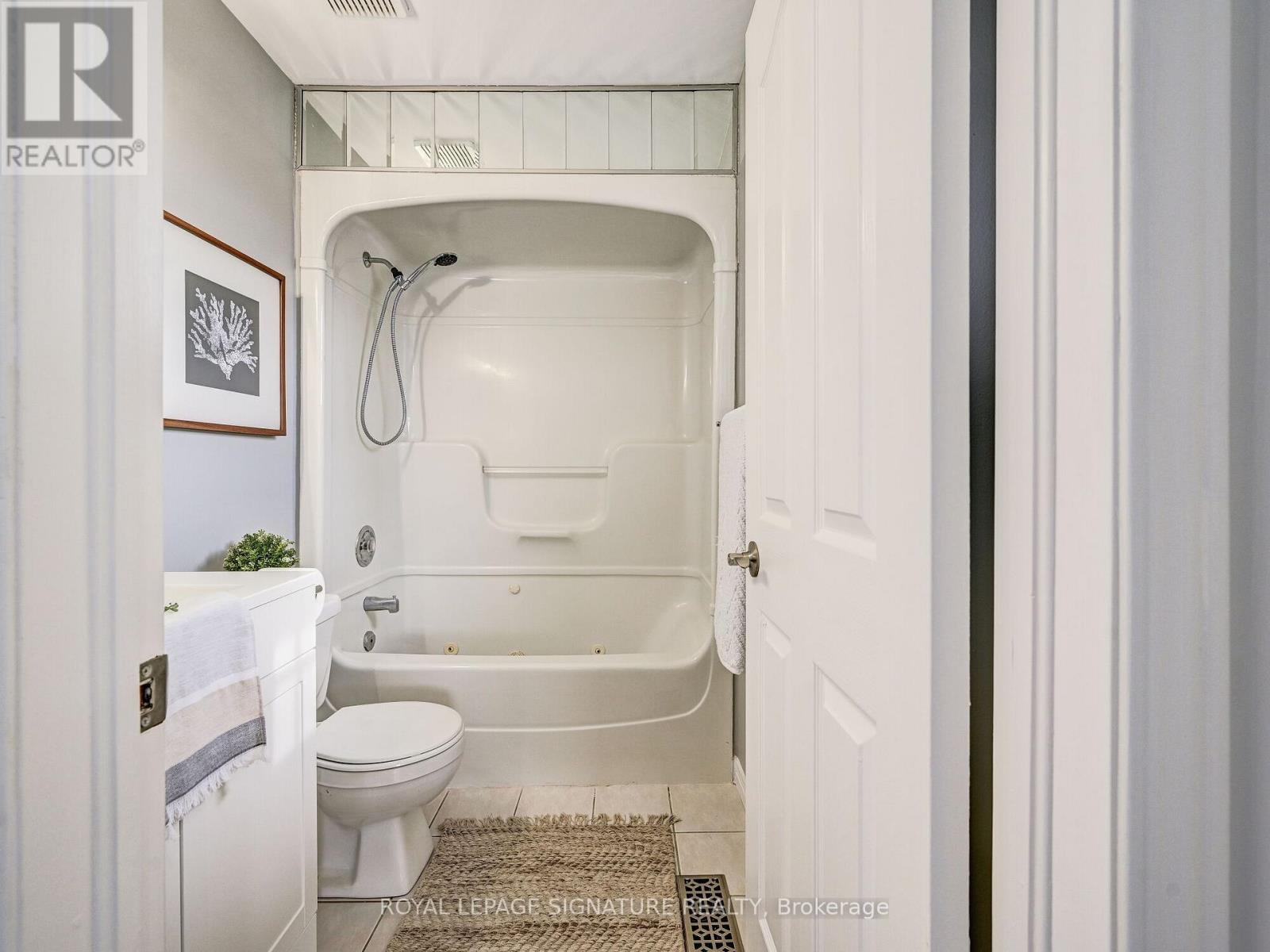 23 Beaverton Drive, Hamilton, Ontario  L8W 3K9 - Photo 44 - X12493110