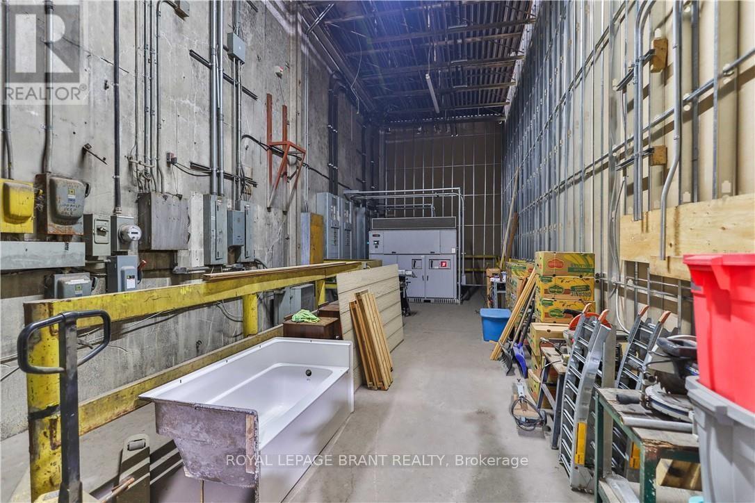 B - 148 Mohawk Street, Brantford, Ontario  N3S 7G5 - Photo 42 - X12493224