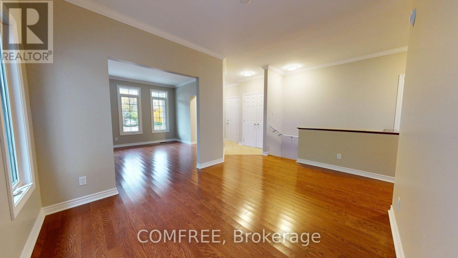 253 Goulburn Avenue, Ottawa, Ontario  K1N 8E5 - Photo 10 - X12486328