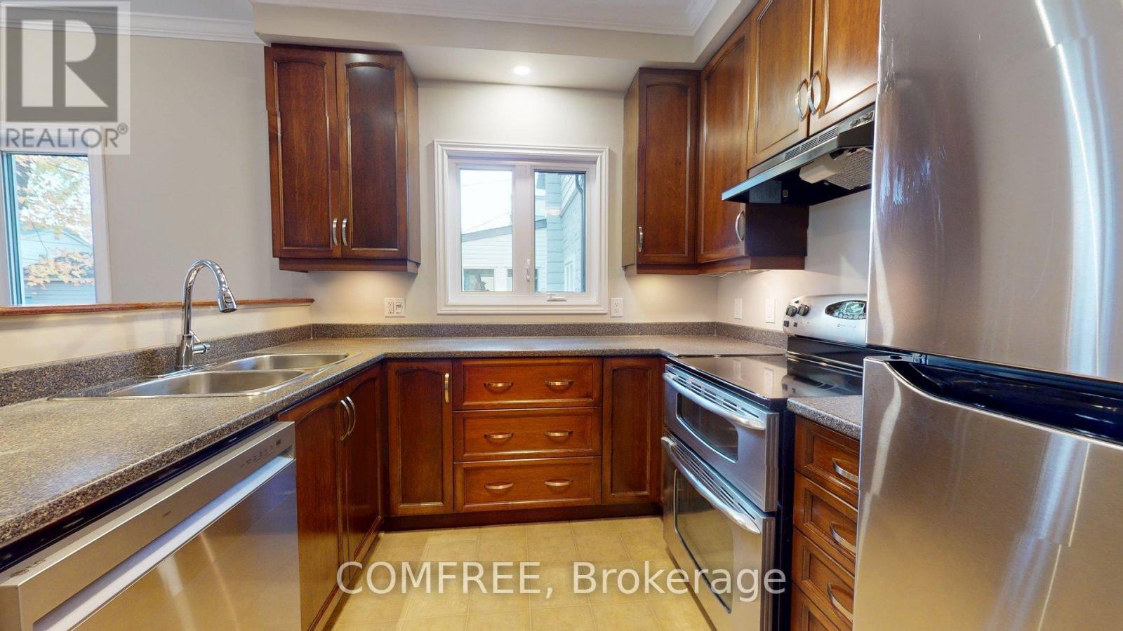 253 Goulburn Avenue, Ottawa, Ontario  K1N 8E5 - Photo 14 - X12486328