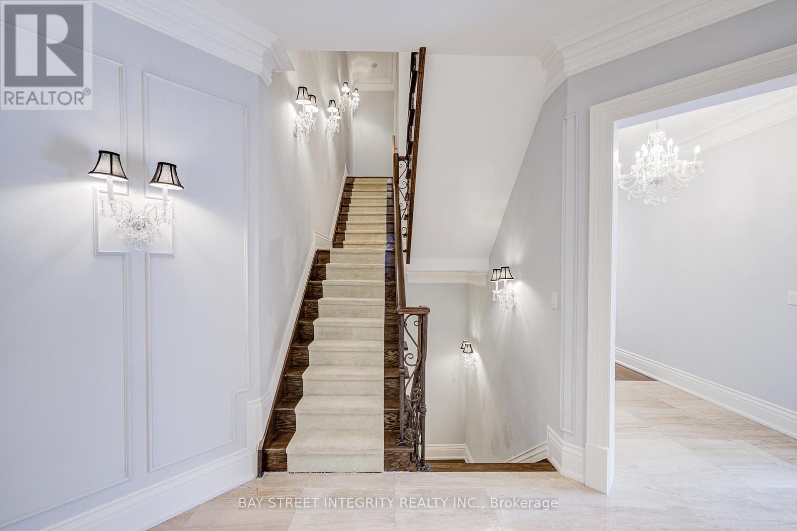 9 Highland Court, Aurora, Ontario  L4G 2S9 - Photo 21 - N12484977