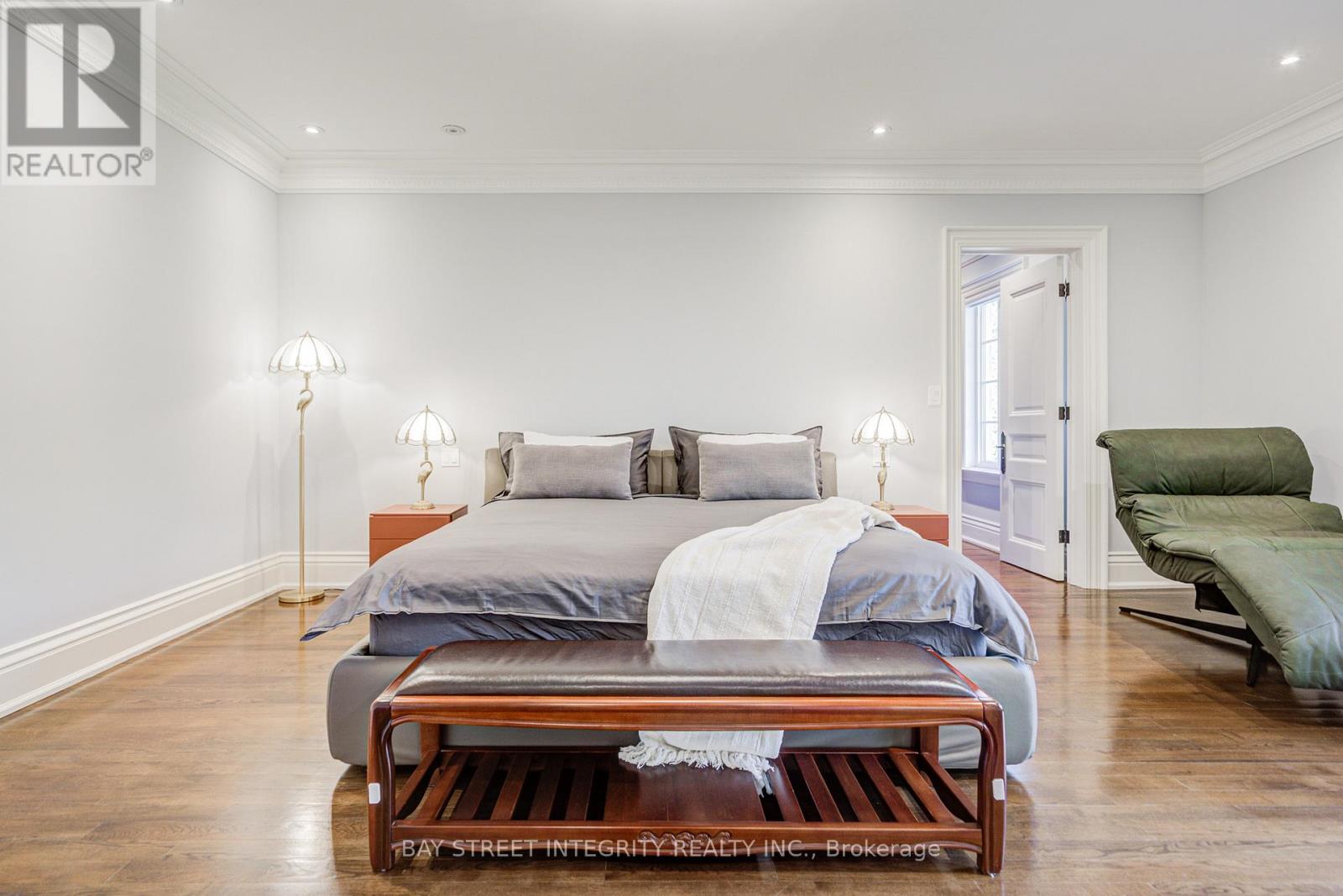 9 Highland Court, Aurora, Ontario  L4G 2S9 - Photo 22 - N12484977