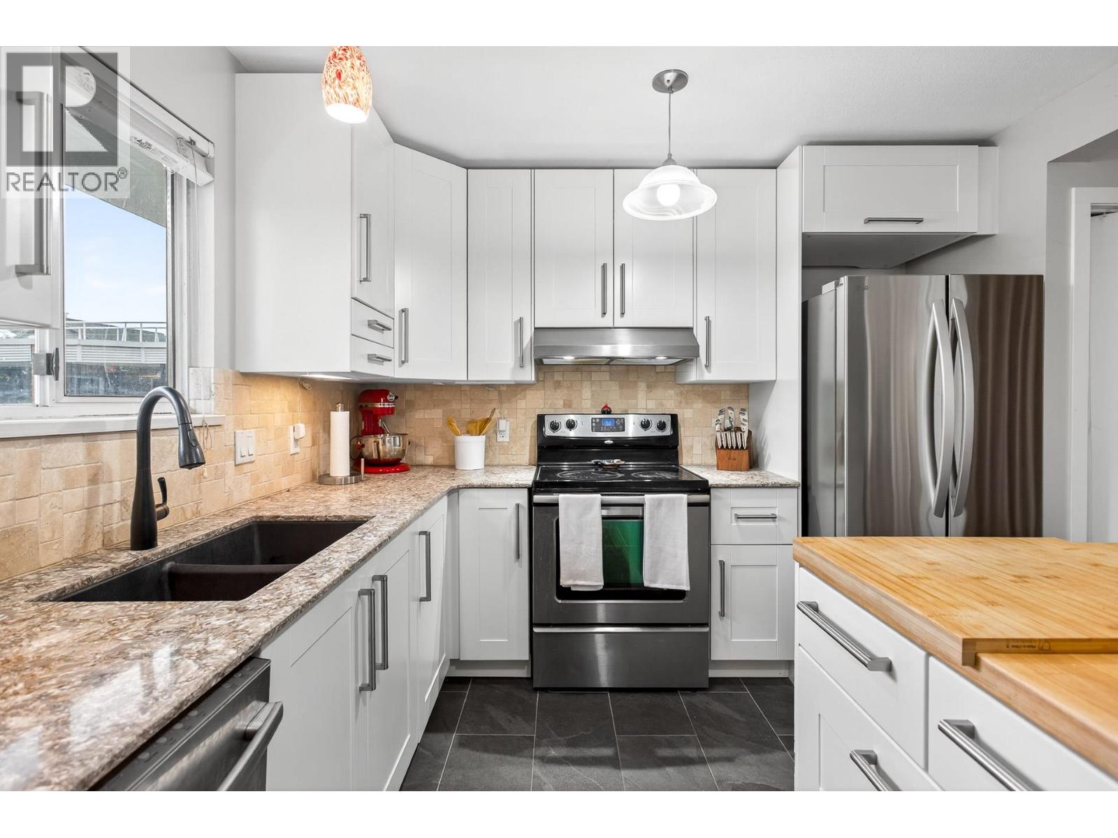 305 2733 Atlin Place, Coquitlam, British Columbia  V3C 5B1 - Photo 15 - R3063383