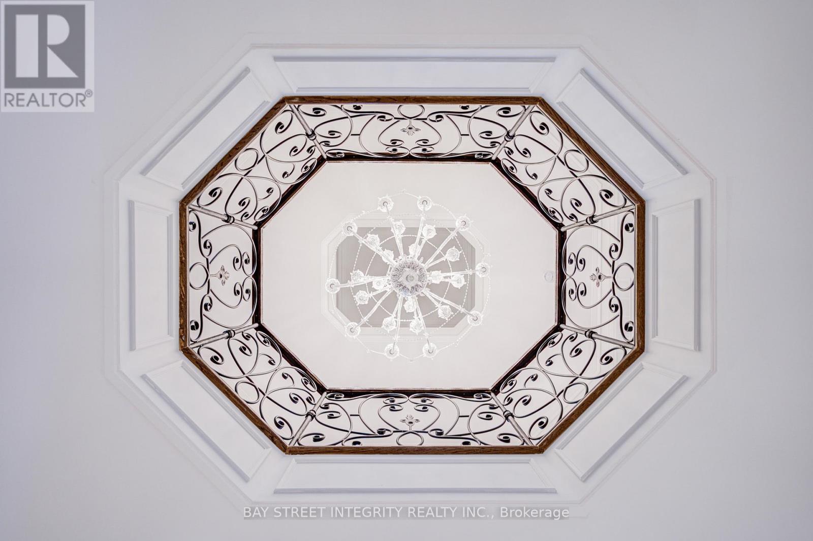 9 Highland Court, Aurora, Ontario  L4G 2S9 - Photo 8 - N12484977