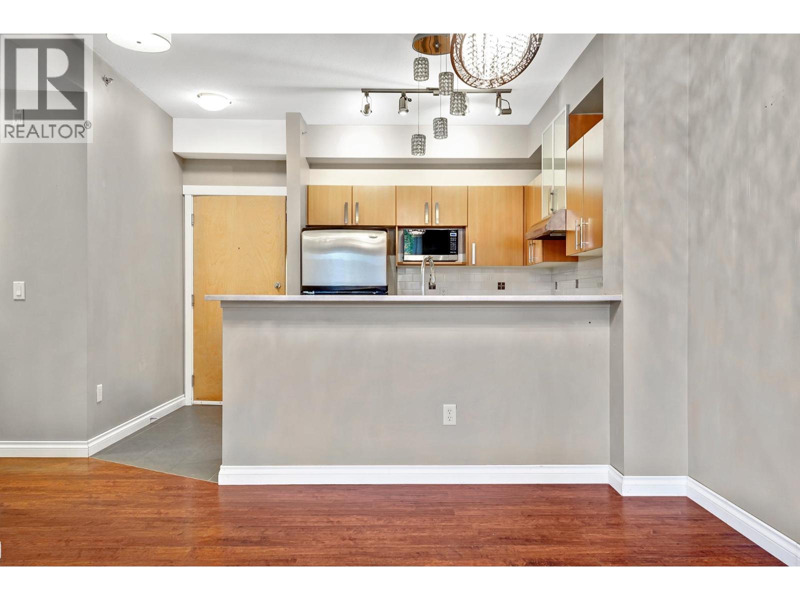 413 801 Klahanie Drive, Port Moody, British Columbia V3H 5K4 - Photo 3 - R3063402