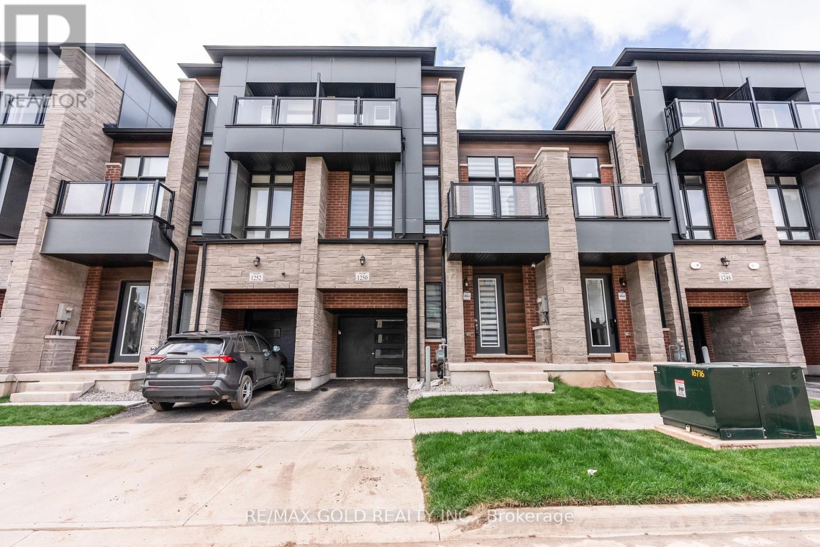 1250 ANTHONIA TRAIL, Oakville, Ontario