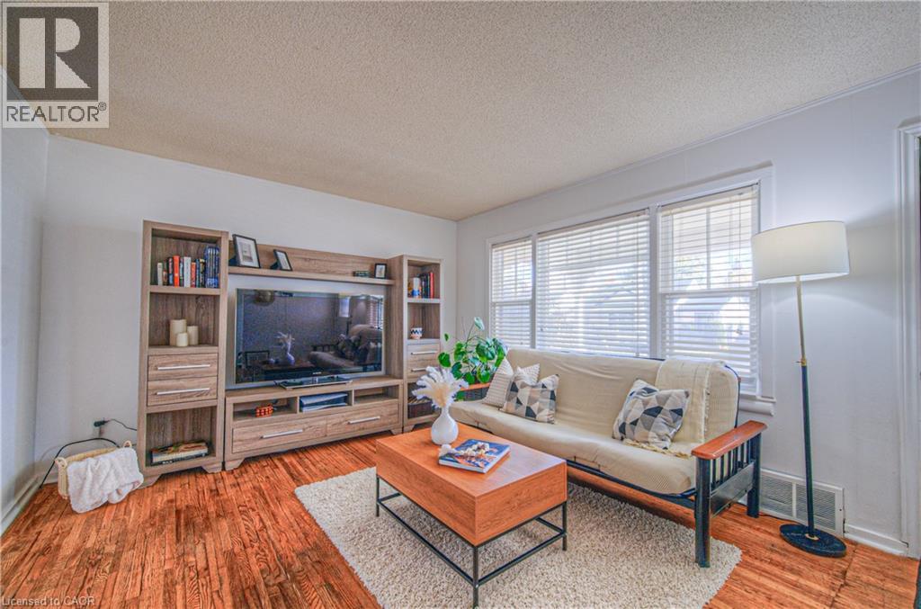 220 Schlueter Drive, Cambridge, Ontario  N3H 4B5 - Photo 3 - 40784247