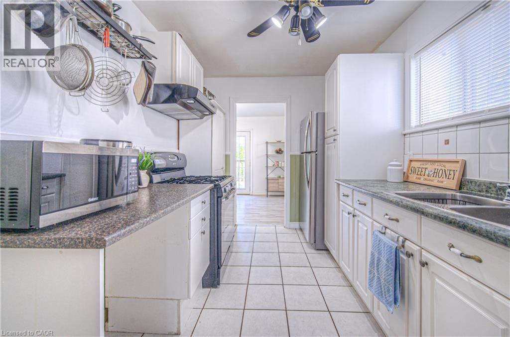 220 Schlueter Drive, Cambridge, Ontario  N3H 4B5 - Photo 6 - 40784247