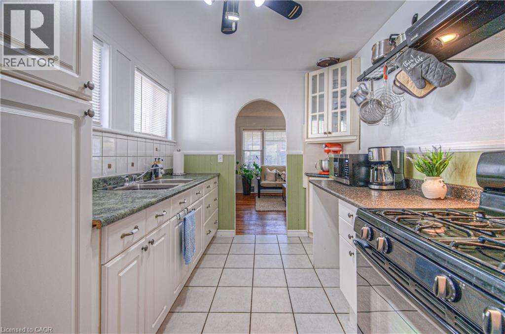 220 Schlueter Drive, Cambridge, Ontario  N3H 4B5 - Photo 7 - 40784247