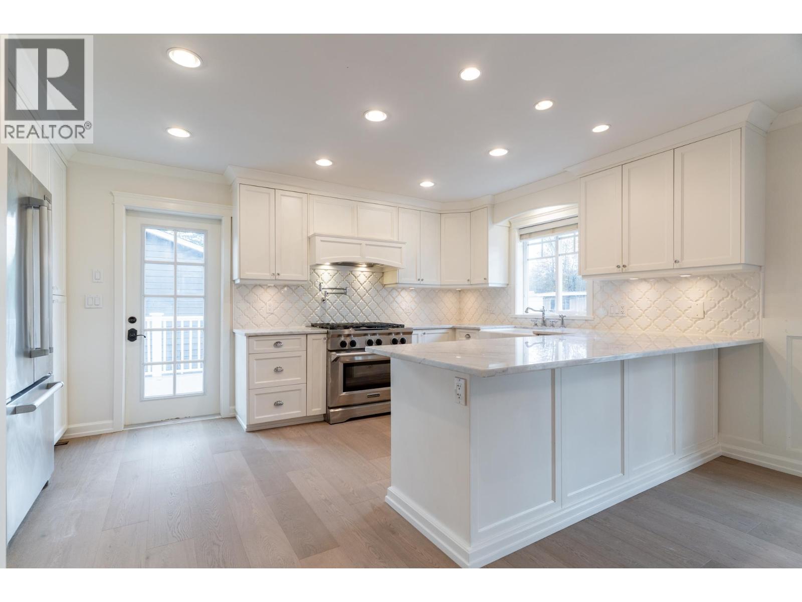 3653 St. Thomas Street, Port Coquitlam, British Columbia  V3B 2Y9 - Photo 10 - R3063386