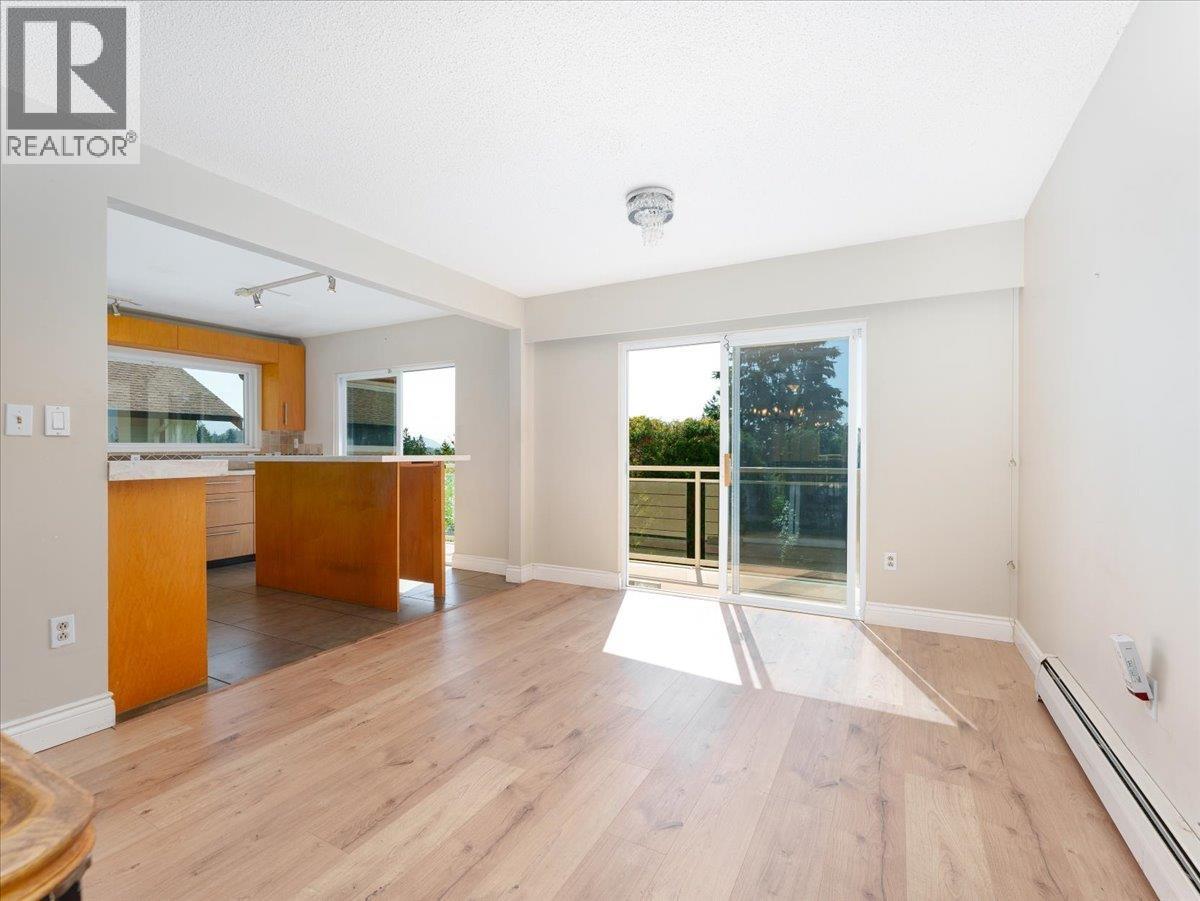 1228 Adderley Street, North Vancouver, British Columbia  V7L 1T7 - Photo 7 - R3063396