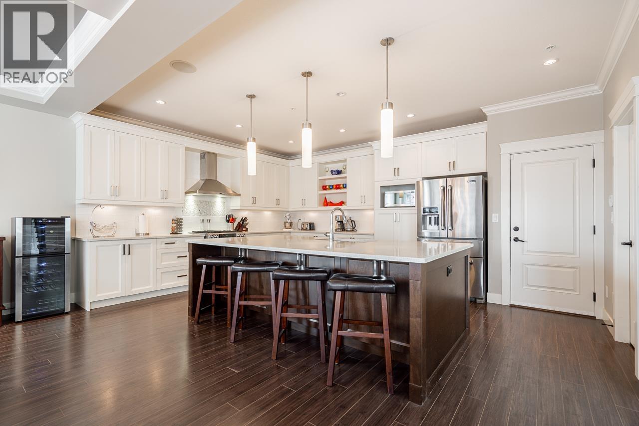 23310 138b Avenue, Maple Ridge, British Columbia  V4R 2G5 - Photo 2 - R3063397