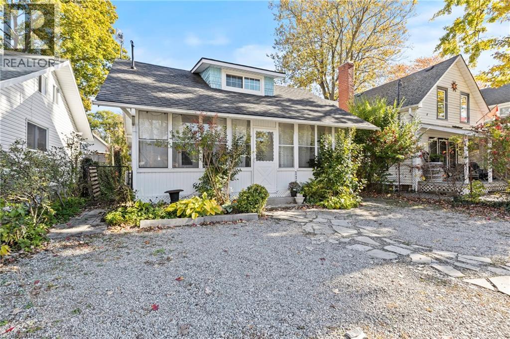 118 LINCOLN Road E, crystal beach, Ontario