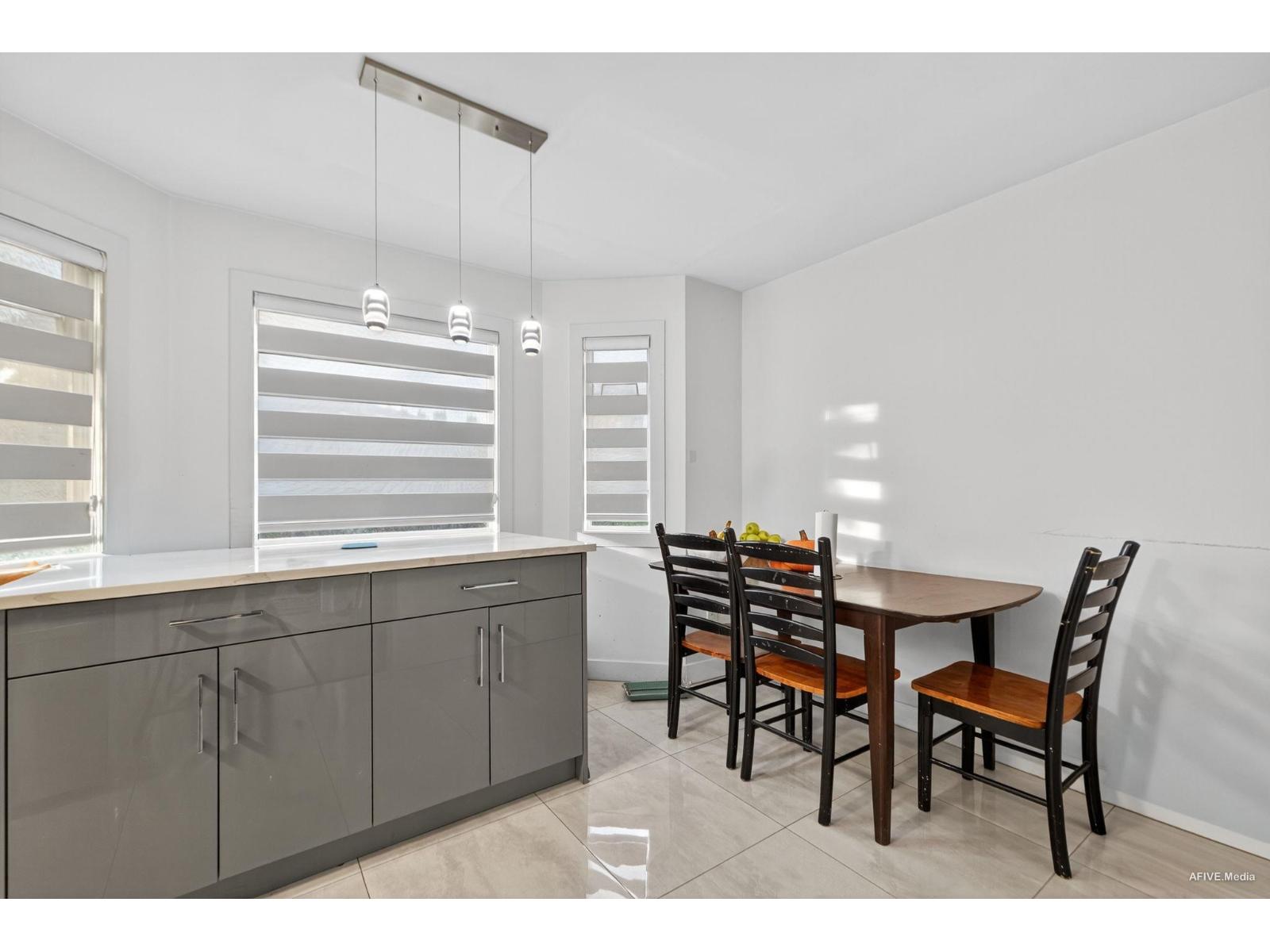 12079 84a Avenue, Surrey, British Columbia  V3W 0S7 - Photo 11 - R3061690