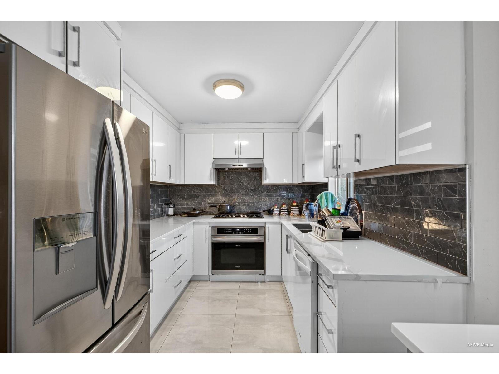 12079 84a Avenue, Surrey, British Columbia  V3W 0S7 - Photo 13 - R3061690