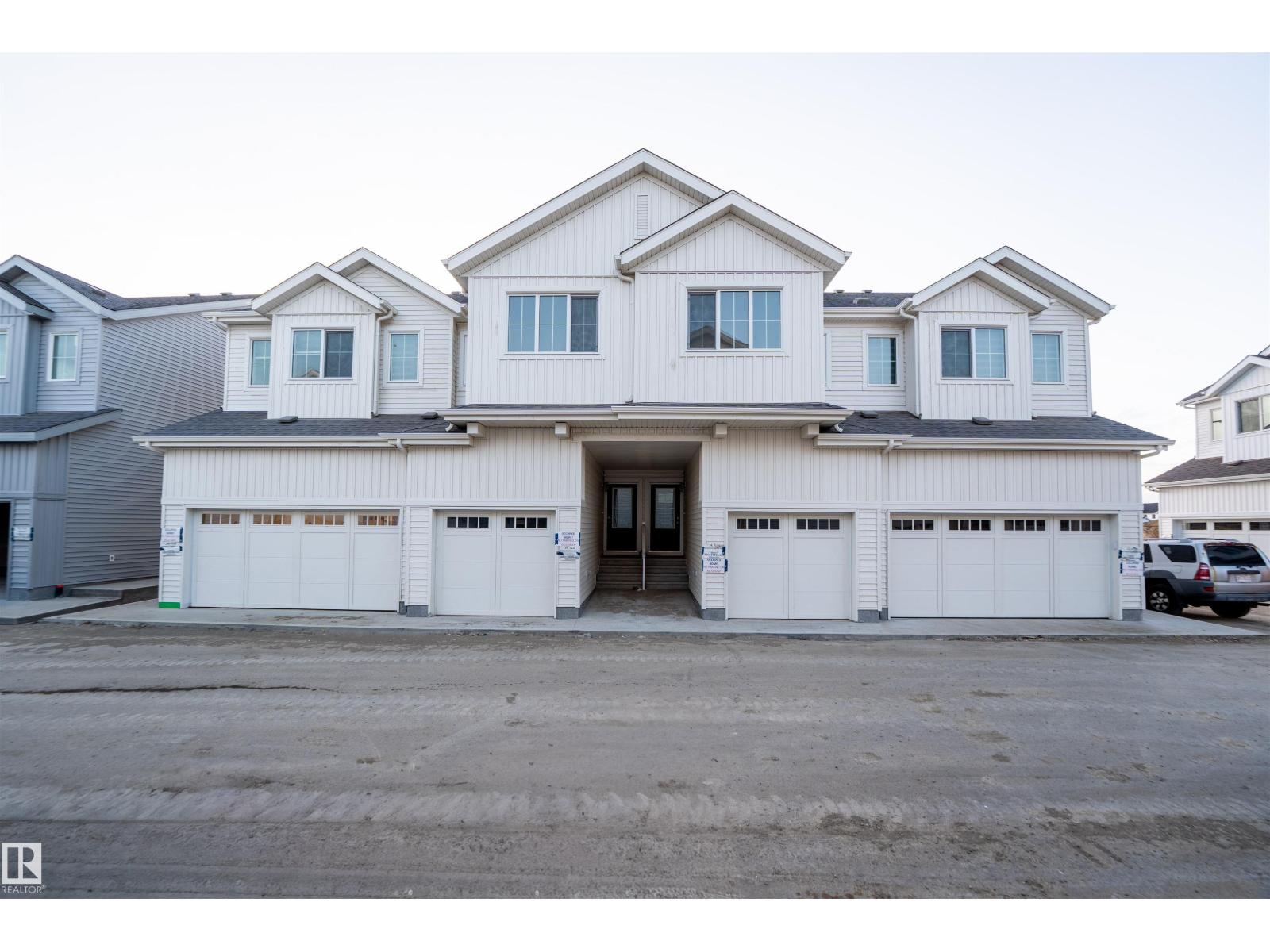 #19 7110 Keswick CM SW SW, Edmonton, Alberta