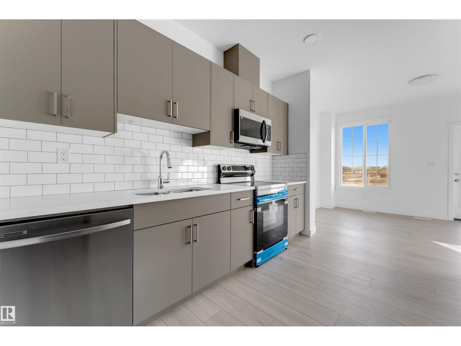 #19 7110 Keswick Cm Sw Sw, Edmonton, Alberta  T6W 5P7 - Photo 6 - E4464083