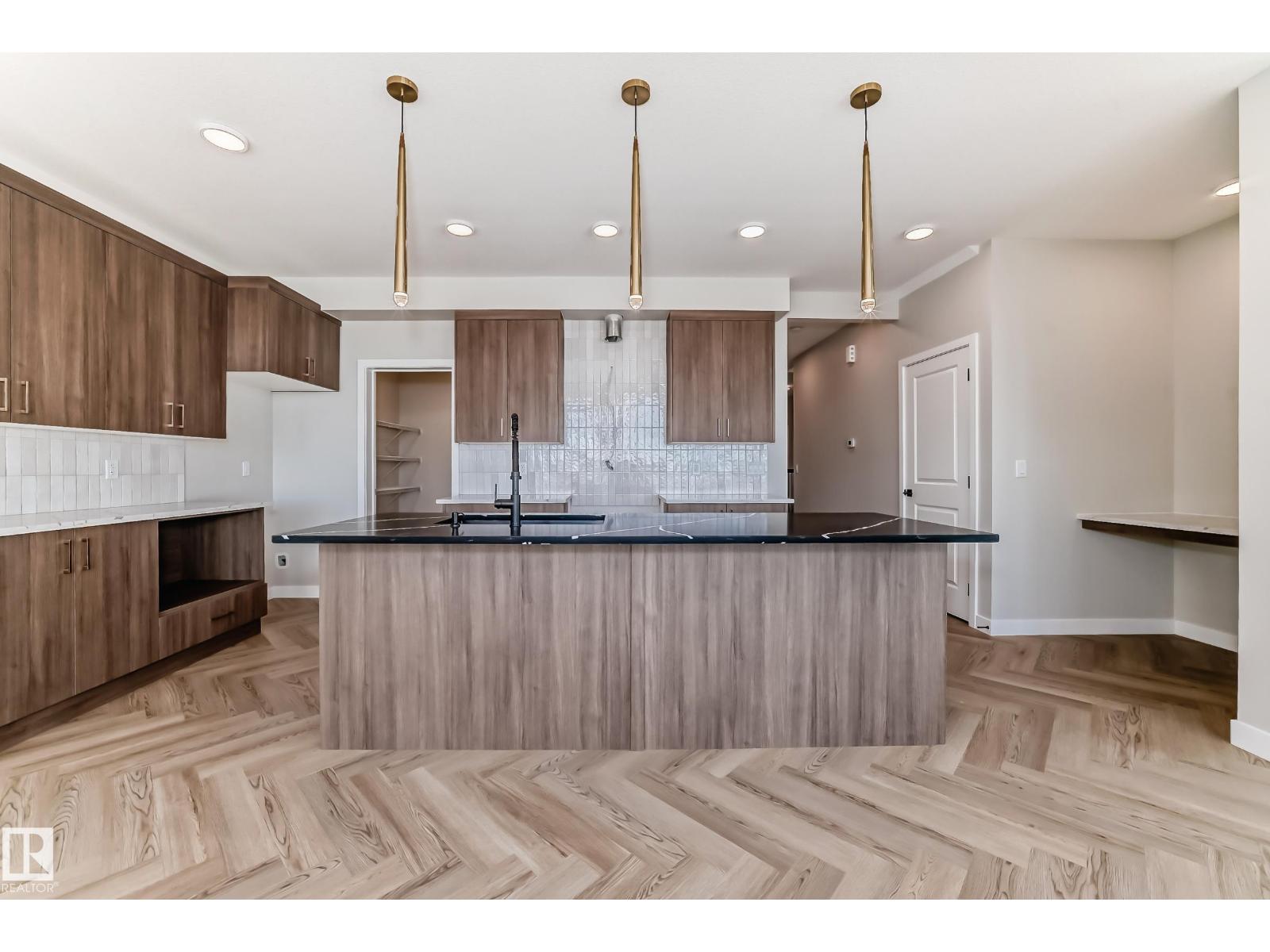 20612 43 Av Nw, Edmonton, Alberta  T6M 3E3 - Photo 2 - E4464086