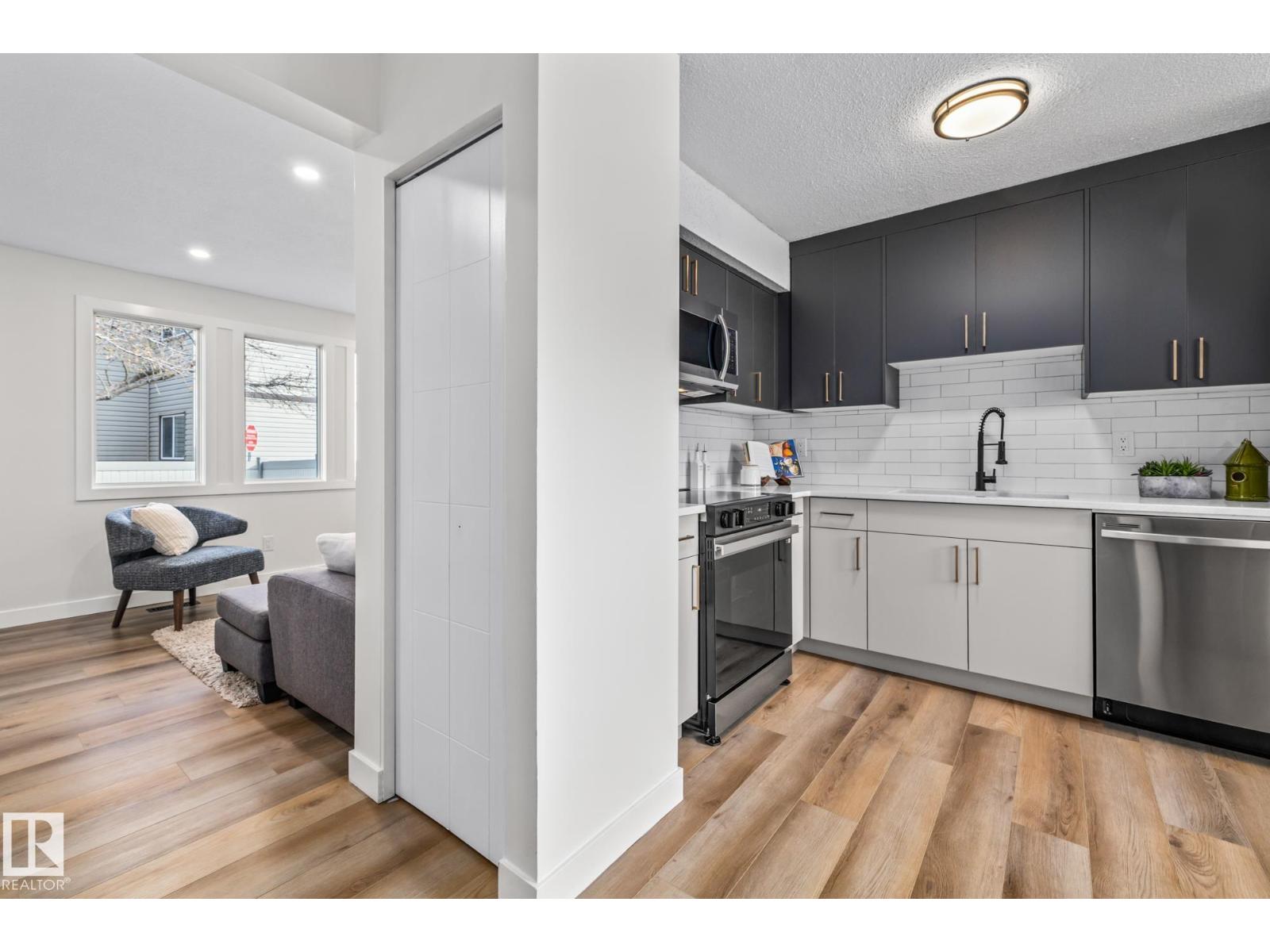 1159 Hooke Rd Nw, Edmonton, Alberta  T5A 4A5 - Photo 10 - E4464087