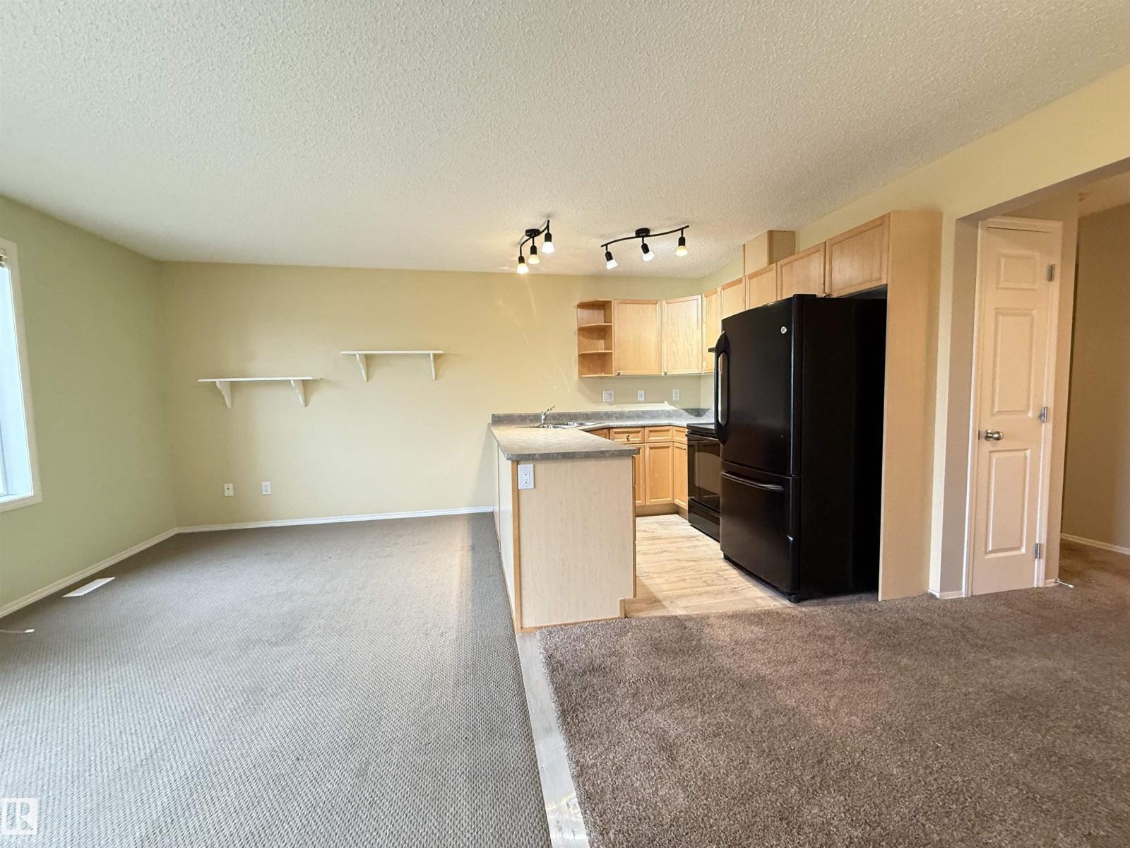 #26 451 Hyndman Cr Nw, Edmonton, Alberta  T5A 5J3 - Photo 6 - E4464089