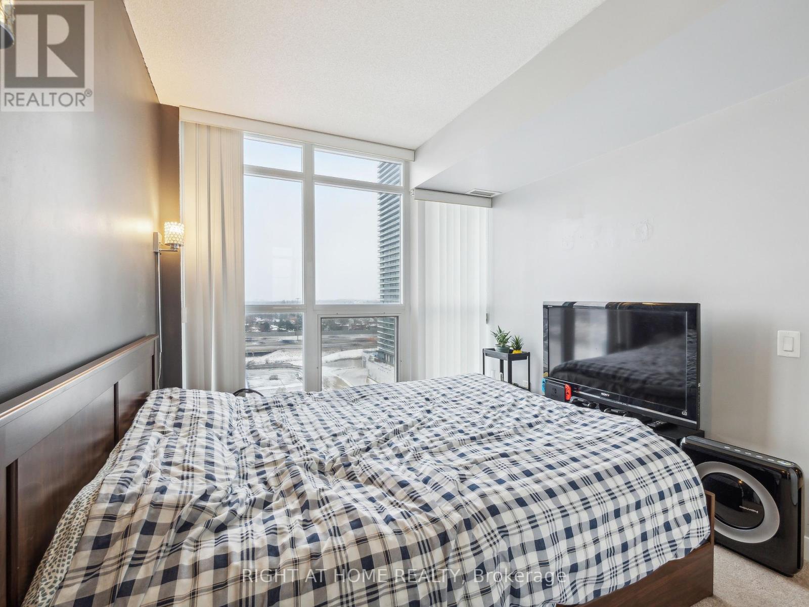 1701b - 19 Singer Court, Toronto, Ontario  M2K 0B2 - Photo 10 - C12433579