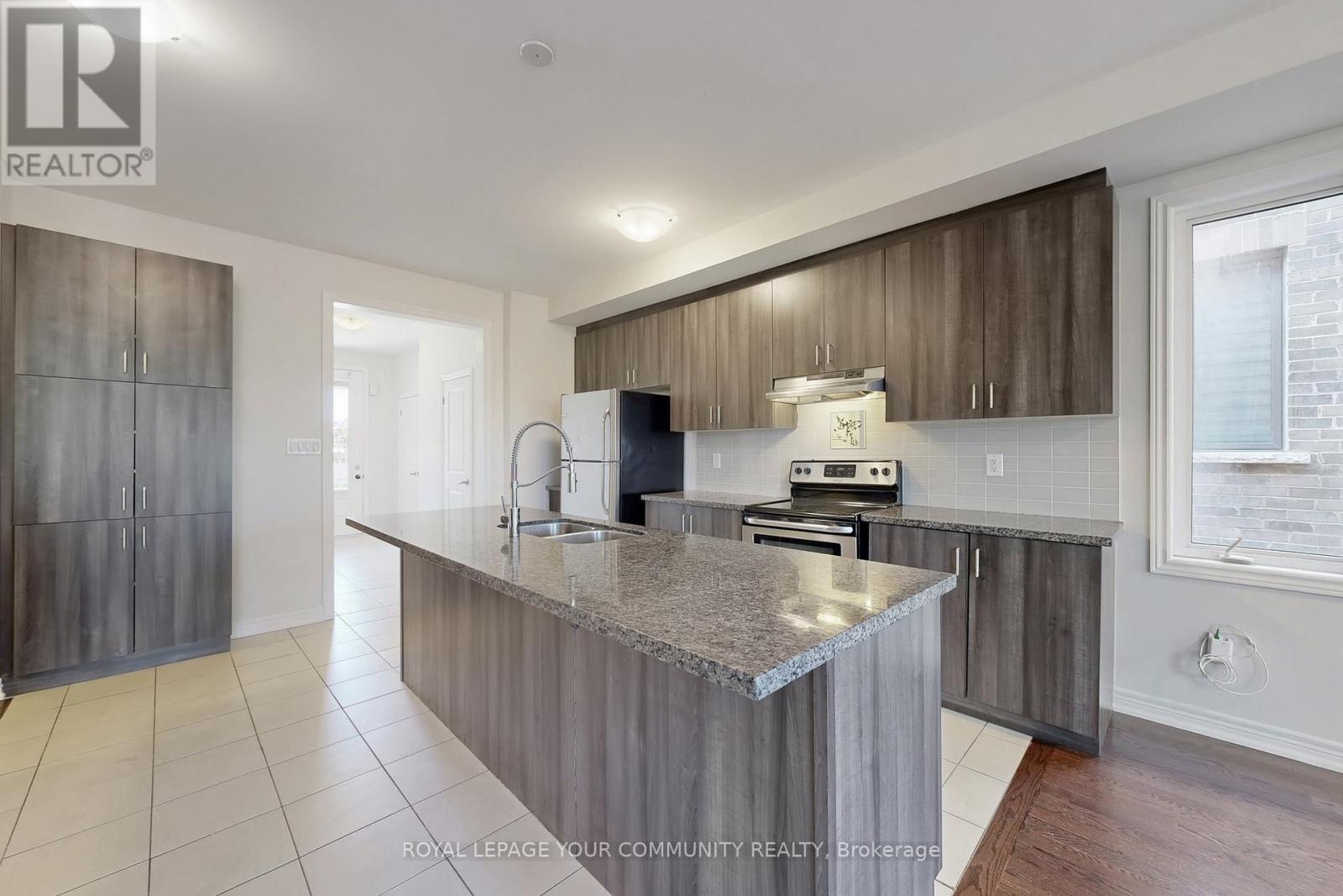 2112 Dale Road, Innisfil, Ontario  L9S 0L4 - Photo 11 - N12490532