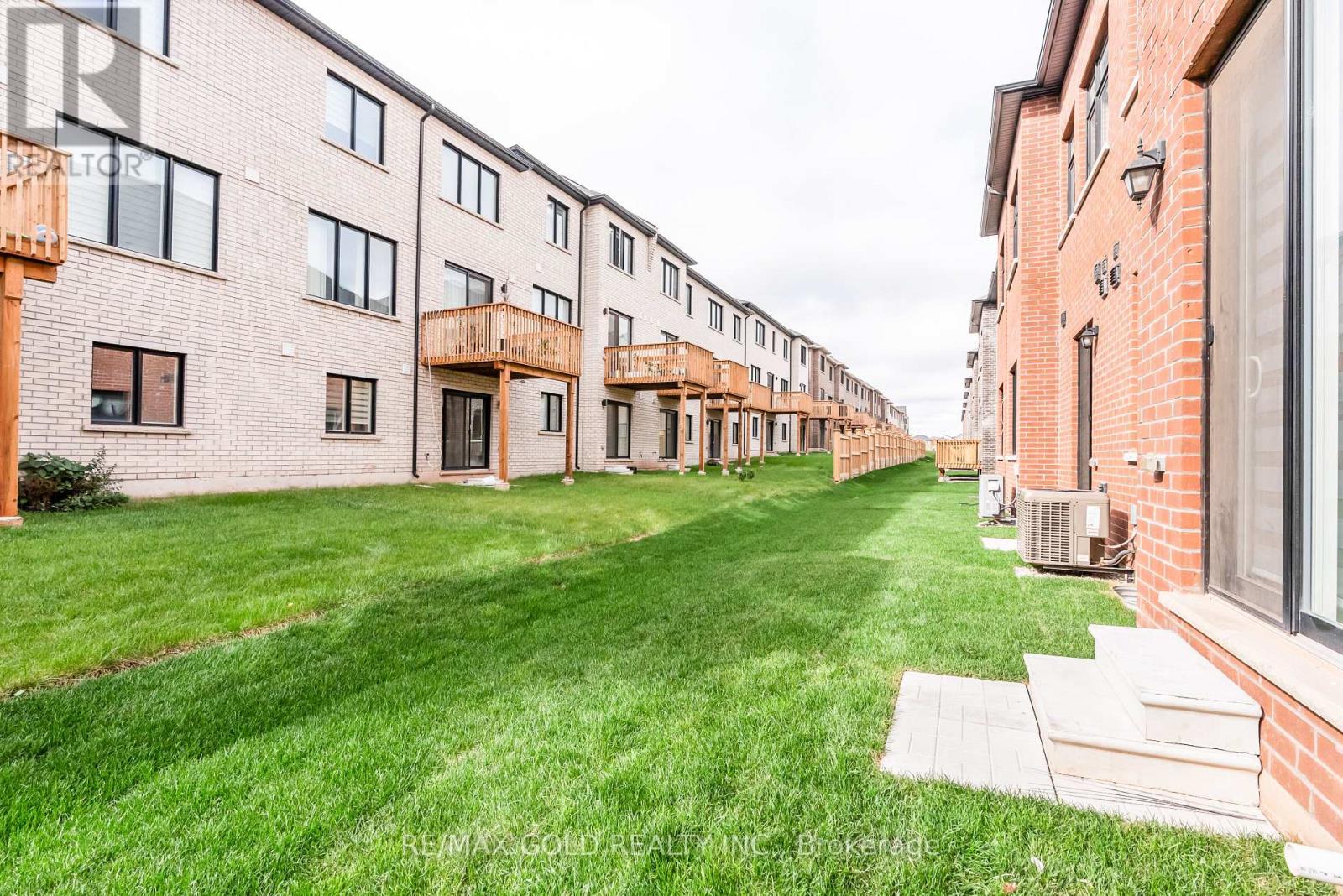 1250 Anthonia Trail, Oakville, Ontario  L6H 7Y7 - Photo 46 - W12492482