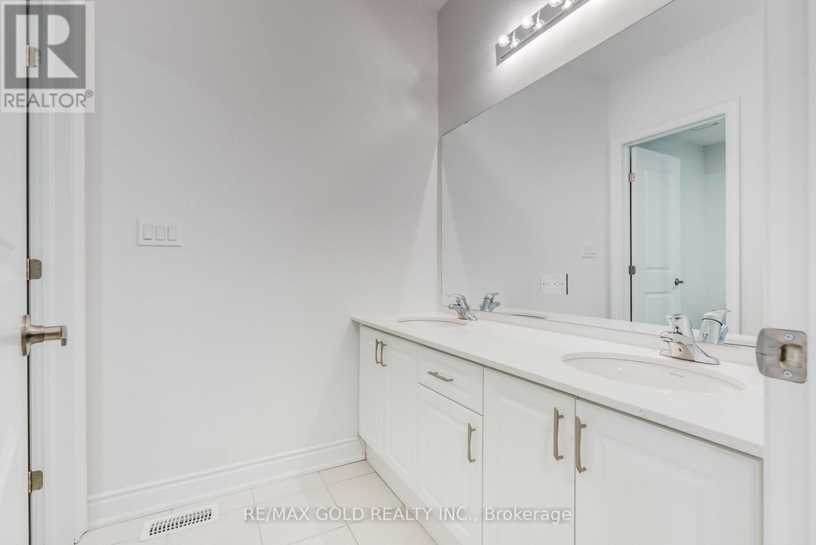 1250 Anthonia Trail, Oakville, Ontario  L6H 7Y7 - Photo 32 - W12492482