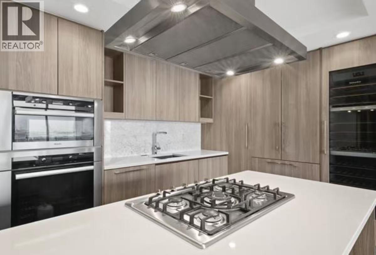 911 1768 Cook Street, Vancouver, British Columbia  V5Y 0N3 - Photo 8 - R3063327