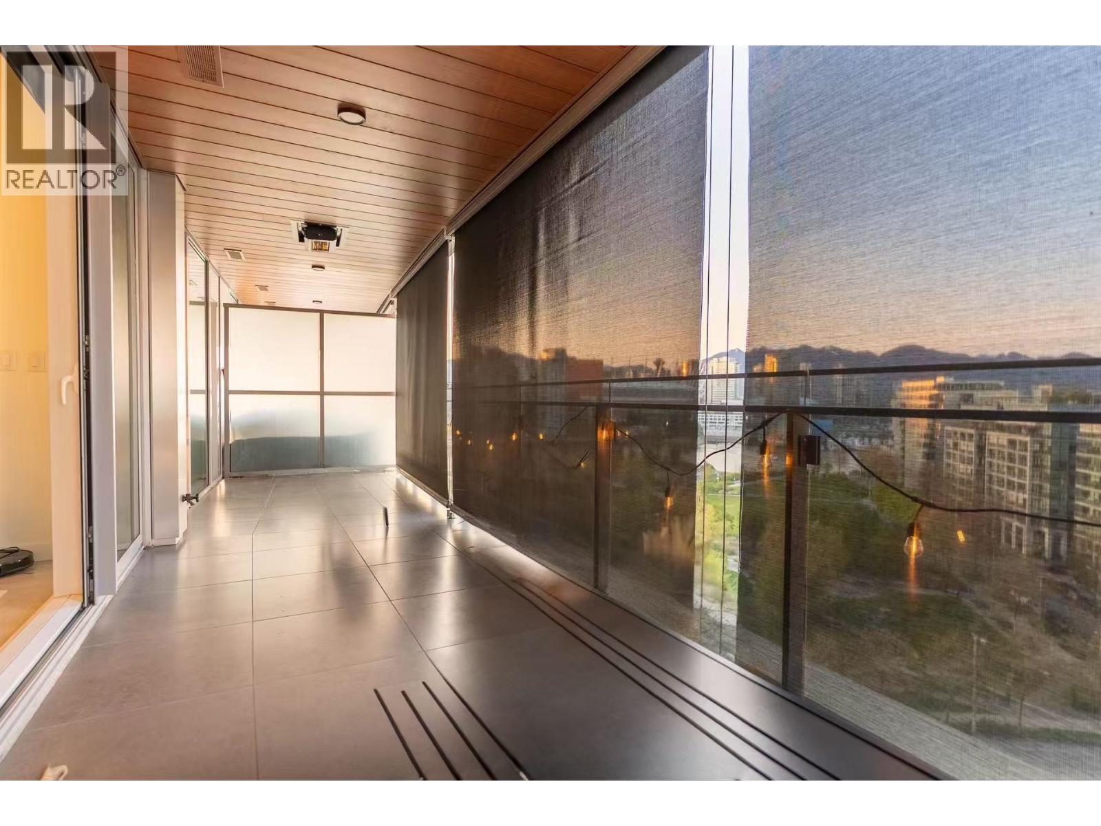 911 1768 Cook Street, Vancouver, British Columbia  V5Y 0N3 - Photo 3 - R3063327