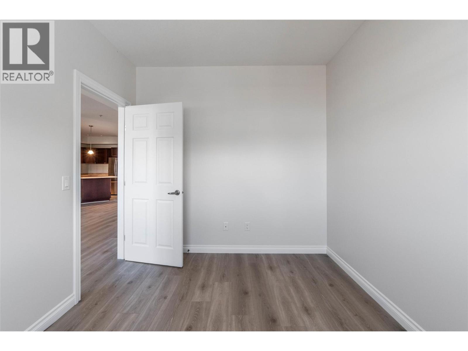 921 SPILLWAY Road Unit# 212C Oliver Photo 23 921 SPILLWAY Road Unit# 212C Oliver Photo 23