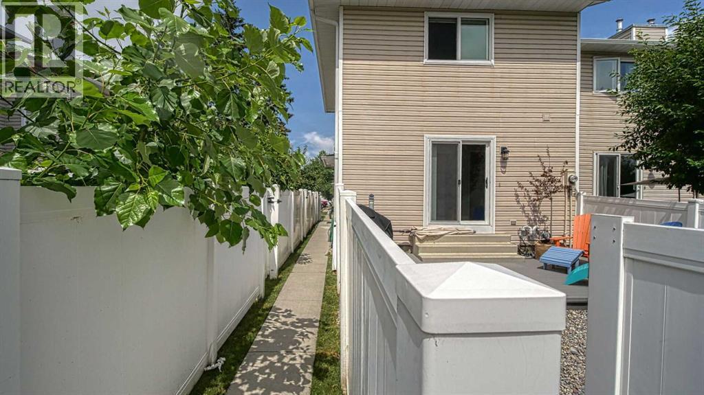 123 Woodsman Lane Sw, Calgary, Alberta  T2W 4Z5 - Photo 41 - A2264163