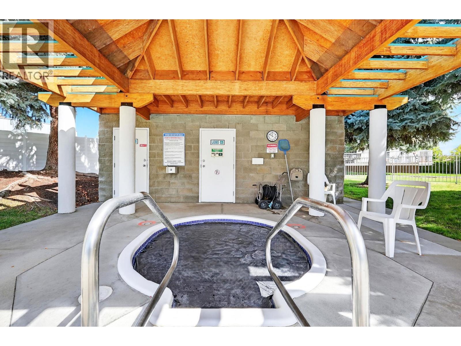 2350 Stillingfleet Road Unit# 102, Kelowna, British Columbia  V1W 3X9 - Photo 38 - 10366498