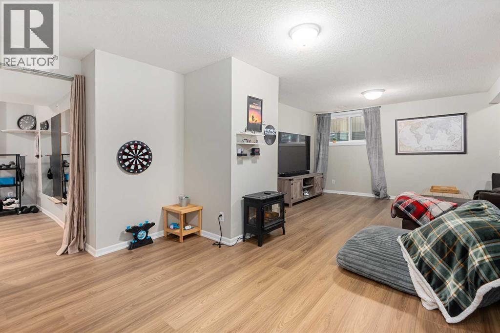 19 Deermoss Place Se, Calgary, Alberta  T2J 6P5 - Photo 25 - A2267808