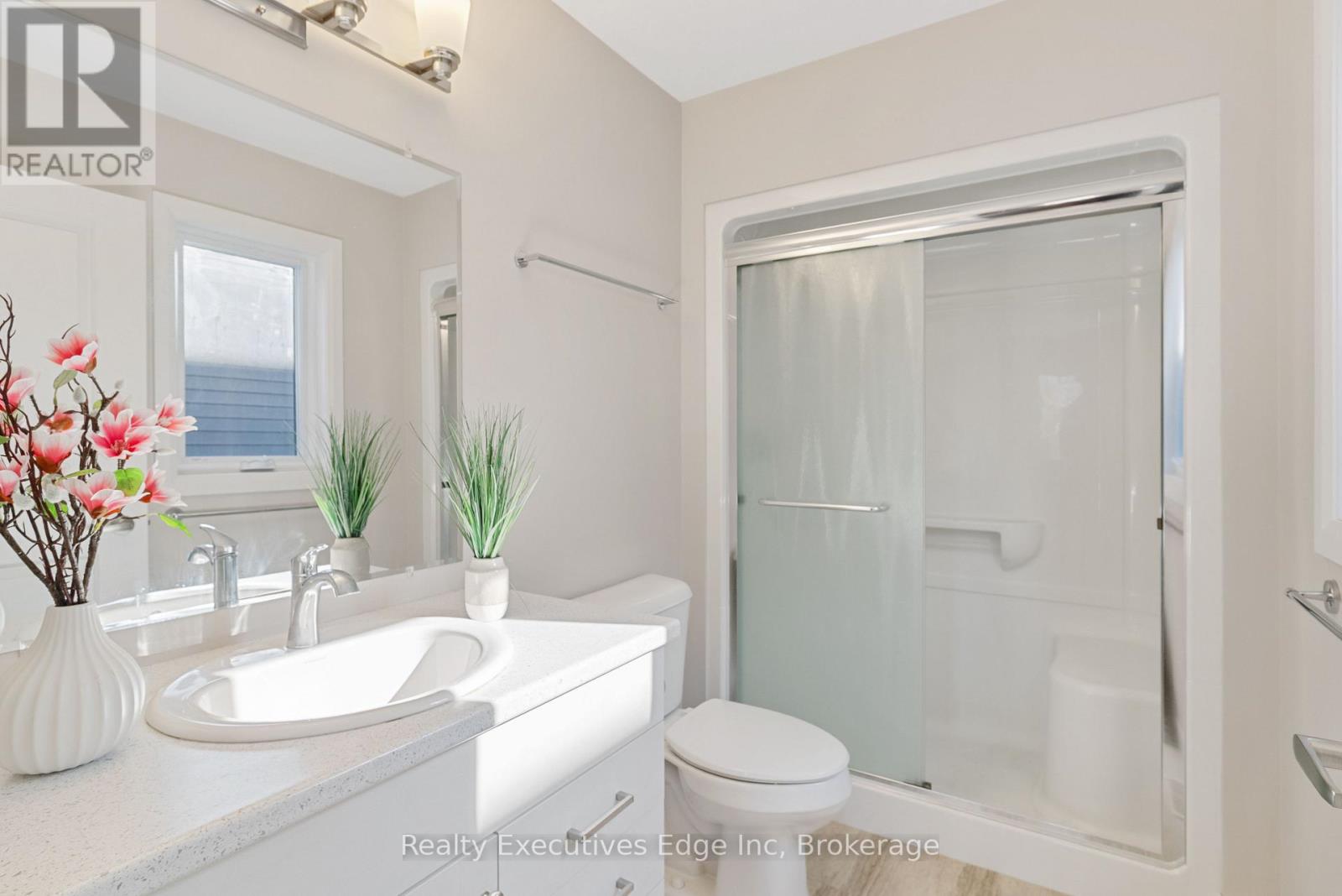 98 Moonstone Crescent, Chatham-Kent, Ontario  N7M 0S2 - Photo 15 - X12403021