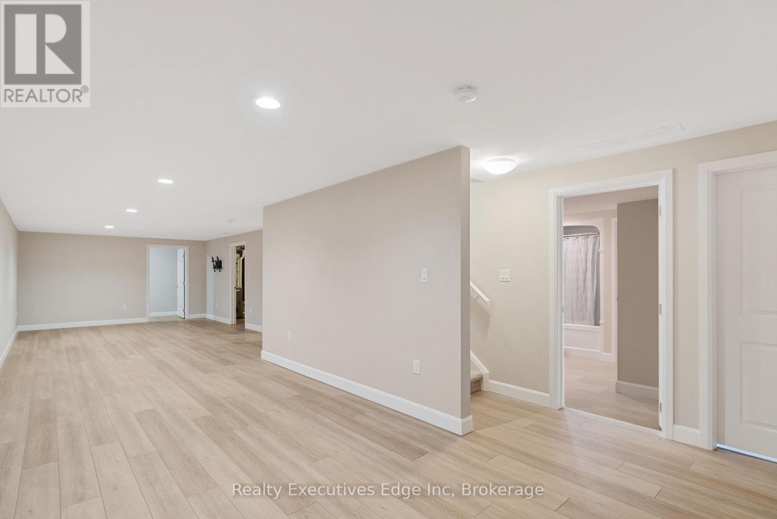 98 Moonstone Crescent, Chatham-Kent, Ontario  N7M 0S2 - Photo 26 - X12403021