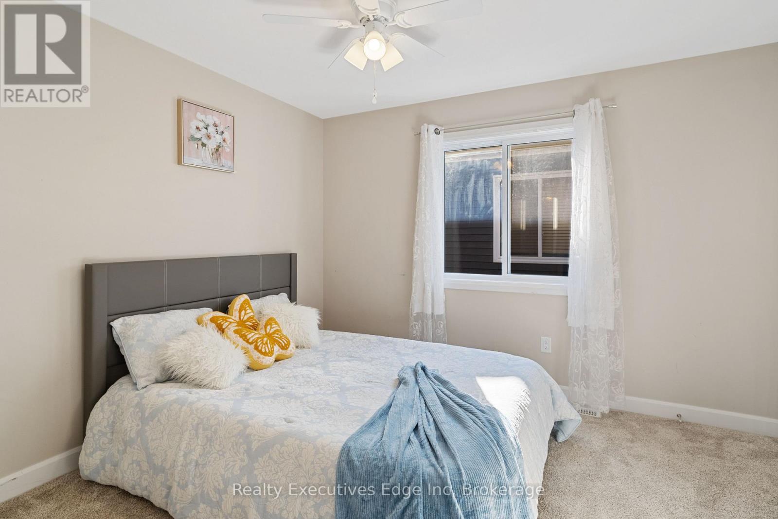 98 Moonstone Crescent, Chatham-Kent, Ontario  N7M 0S2 - Photo 18 - X12403021