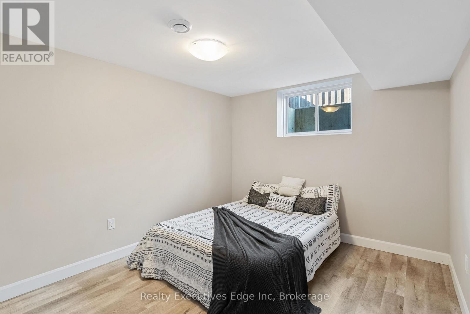 98 Moonstone Crescent, Chatham-Kent, Ontario  N7M 0S2 - Photo 27 - X12403021