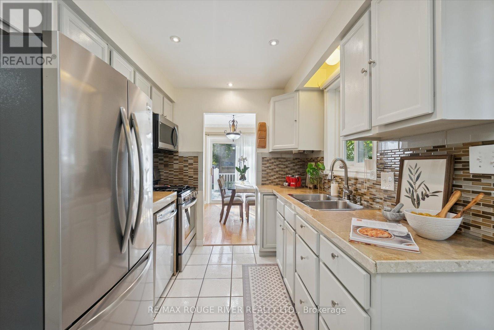 55 Loscombe Drive, Clarington, Ontario  L1C 3S8 - Photo 9 - E12487763