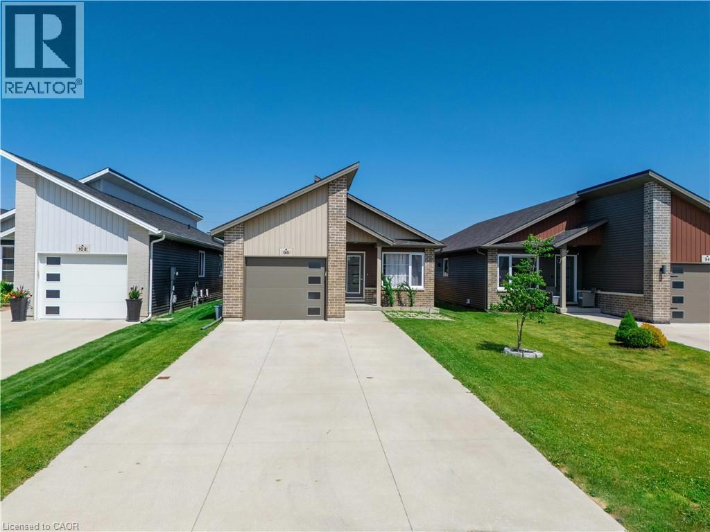 98 Moonstone Crescent, Chatham, Ontario  N7M 0S2 - Photo 2 - 40769647