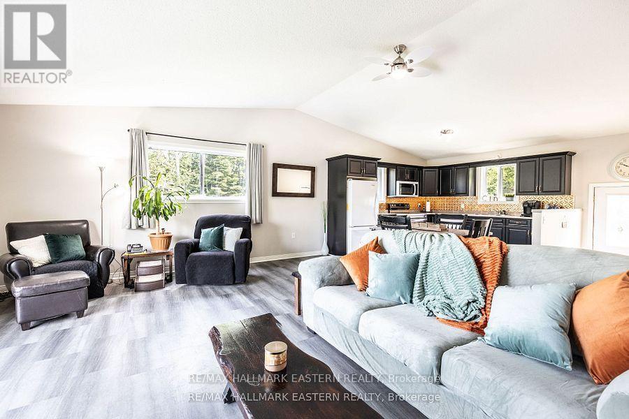 4075 County Road 44, Havelock-Belmont-Methuen, Ontario  K0L 1Z0 - Photo 5 - X12493486