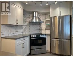 102 3008 WILLOW STREET