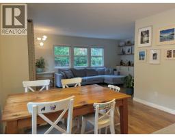 102 3008 WILLOW STREET