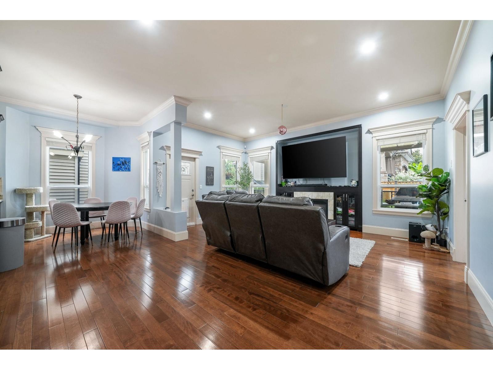 18938 54a Avenue, Surrey, British Columbia  V3S 6R4 - Photo 9 - R3063326