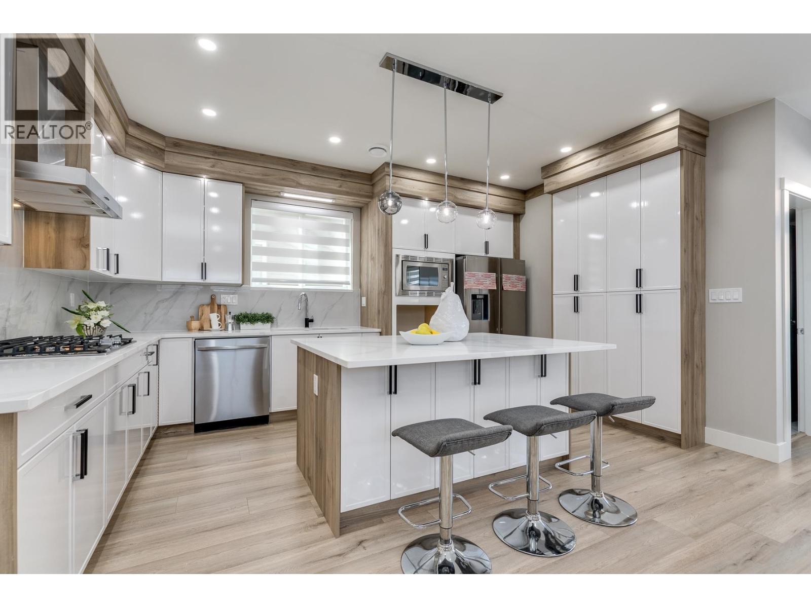 3427 Victoria Drive, Coquitlam, British Columbia  V3B 2V5 - Photo 12 - R3063407