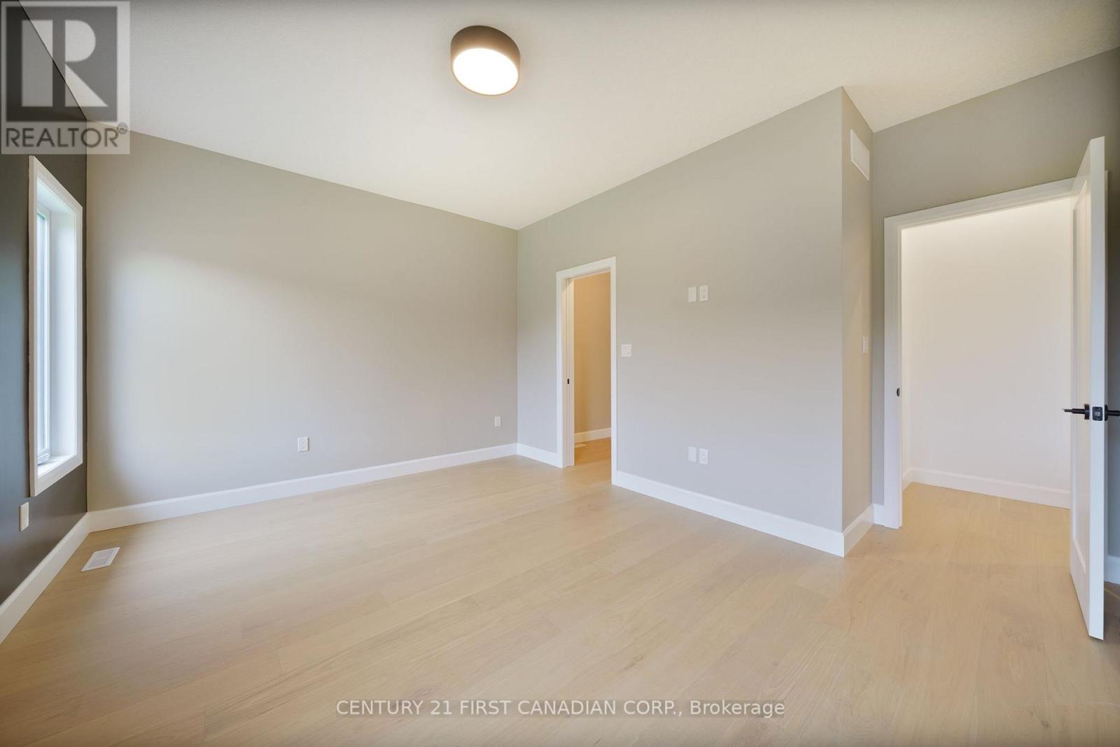 482 Julianna Court, Plympton-Wyoming, Ontario  N0N 1T0 - Photo 19 - X12493494