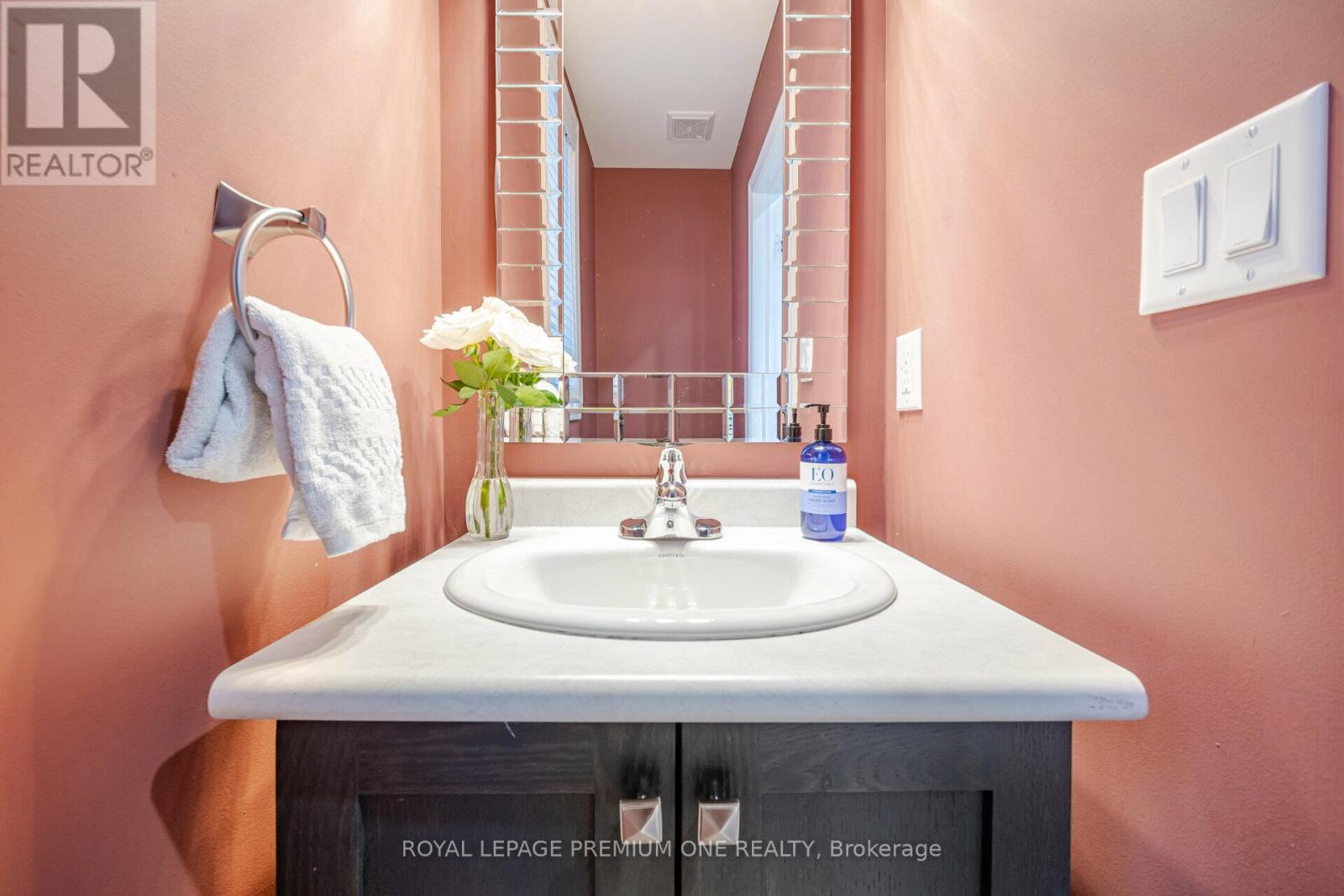 110 Morra Avenue, Caledon, Ontario  L7E 4K8 - Photo 16 - W12487538