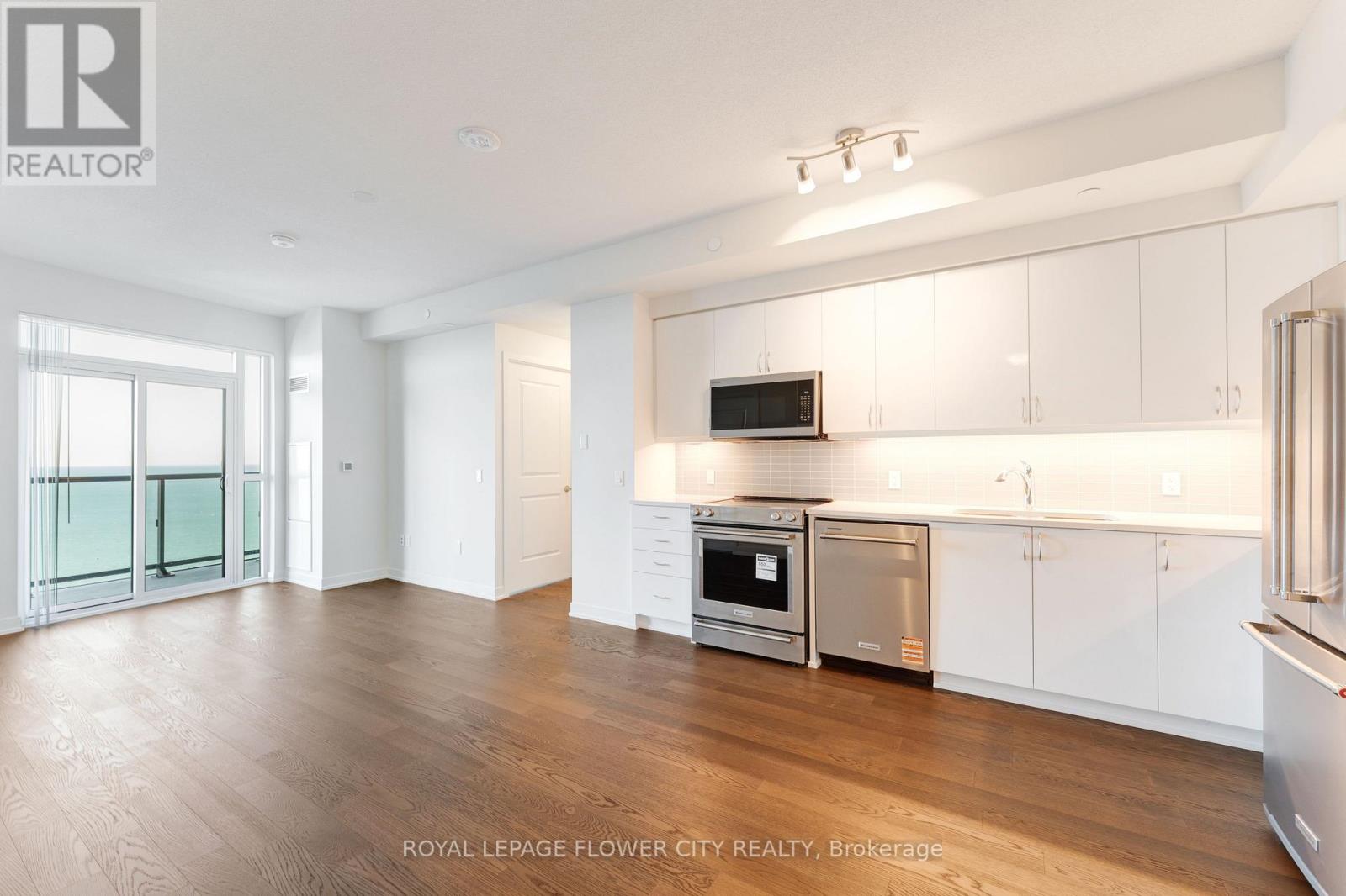 Ph404 - 38 Annie Craig Drive, Toronto, Ontario  M8V 0G9 - Photo 13 - W12488600