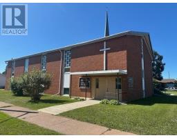 1303 BROADMORE AVE., THUNDER BAY, Ontario